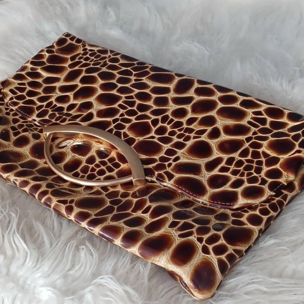 Hobo Medium Size Clutch - Picture 14 of 14